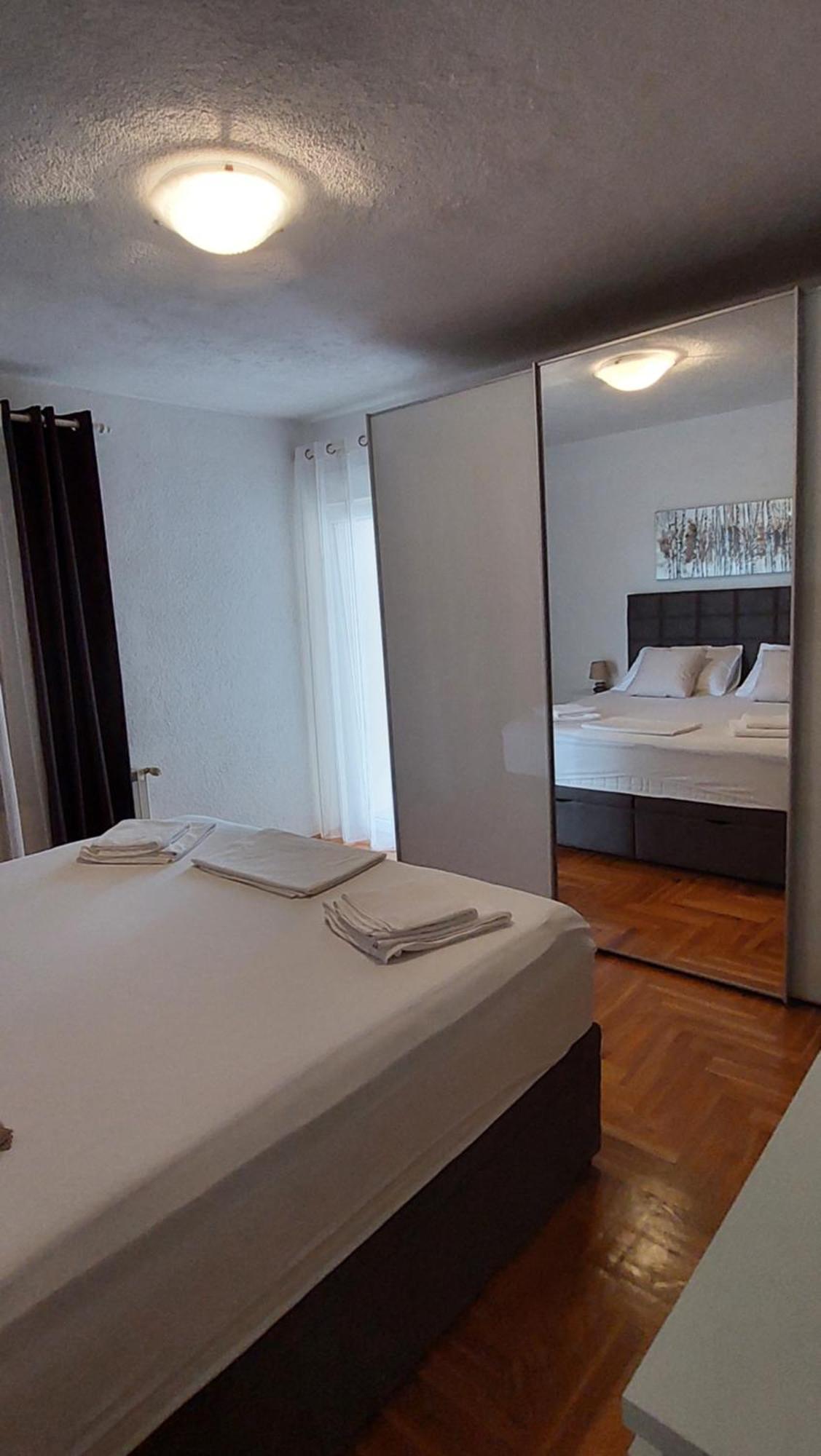 Karlo1 Apartment Zengg Kültér fotó