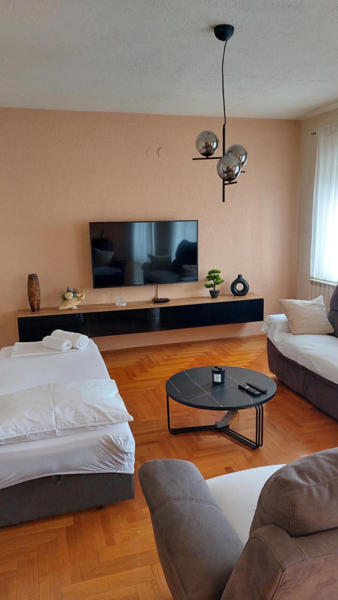 Karlo1 Apartment Zengg Kültér fotó